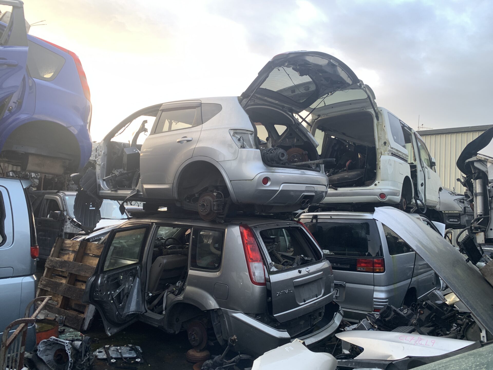 6 Car Scrapyard Scams To Avoid | Mega Wreckers